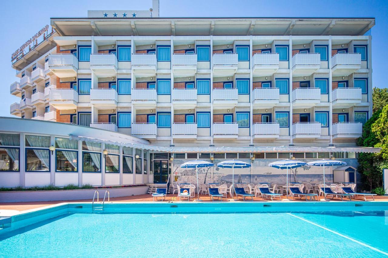 Hotel Medusa Splendid Lignano Sabbiadoro Luaran gambar