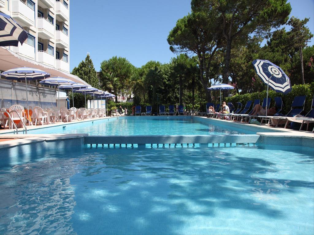 Hotel Medusa Splendid Lignano Sabbiadoro Luaran gambar