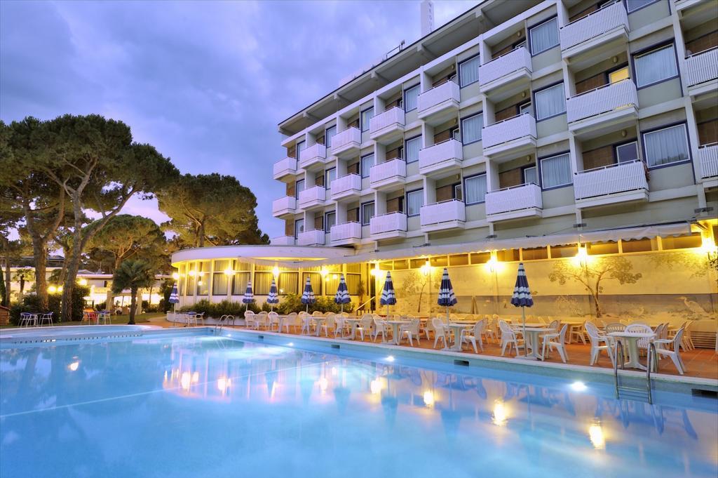 Hotel Medusa Splendid Lignano Sabbiadoro Luaran gambar